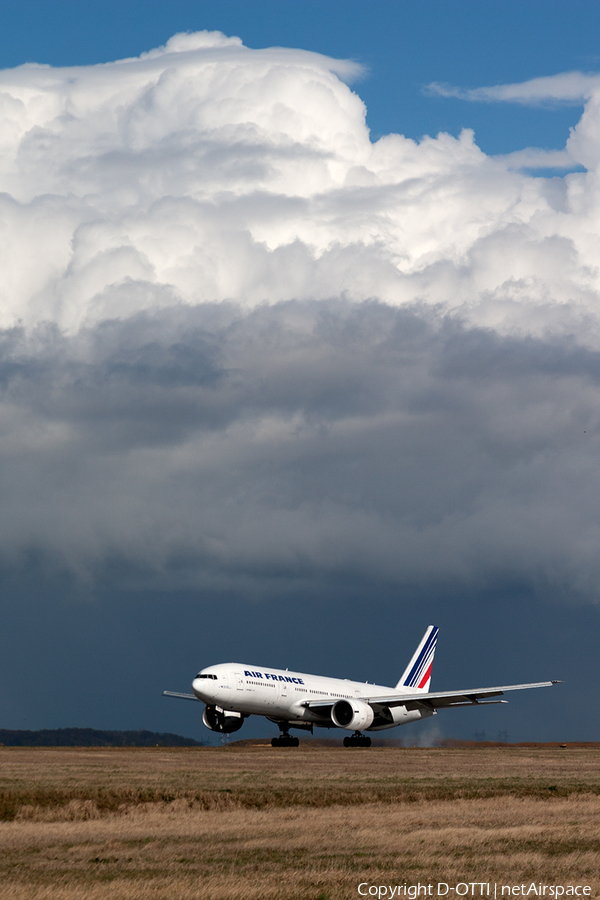 Air France Boeing 777-228(ER) (F-GSPJ) | Photo 135300