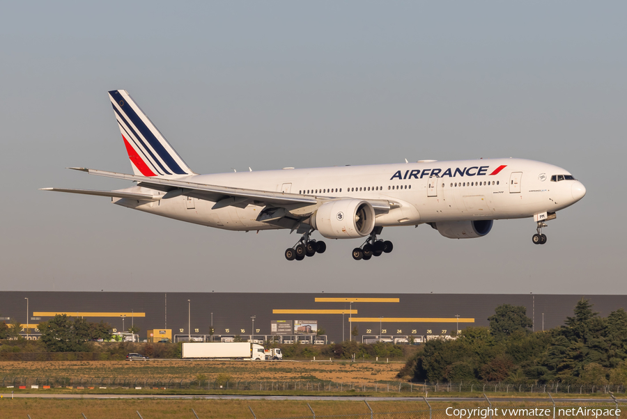 Air France Boeing 777-228(ER) (F-GSPM) | Photo 527756