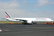 Air France Boeing 777-328(ER) (F-GSQA) at  Luanda - Quatro de Fevereiro International, Angola