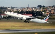 Air France Boeing 777-328(ER) (F-GSQB) at  Sao Paulo - Guarulhos - Andre Franco Montoro (Cumbica), Brazil