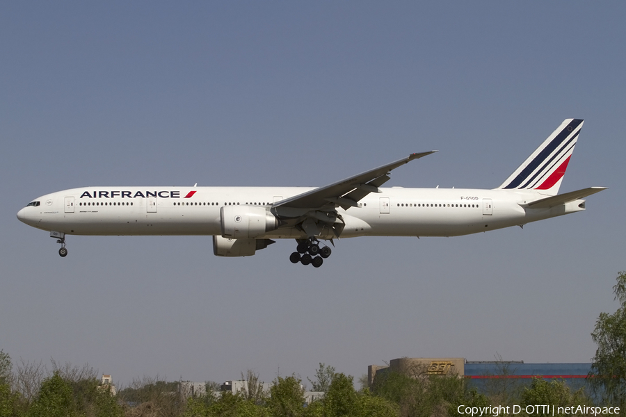 Air France Boeing 777-328(ER) (F-GSQD) | Photo 406149