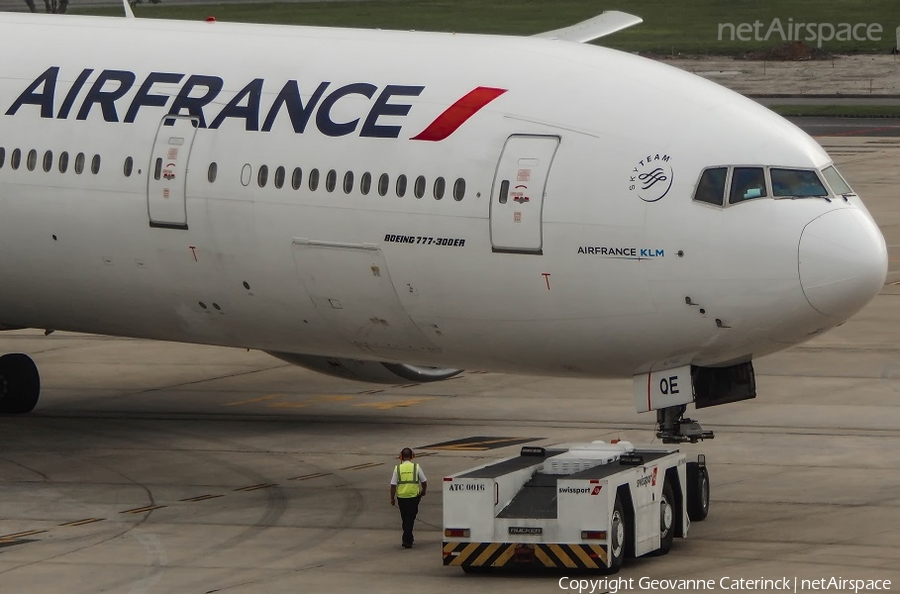 Air France Boeing 777-328(ER) (F-GSQE) | Photo 331579