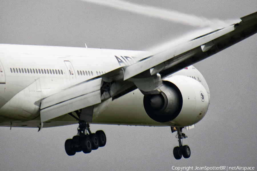 Air France Boeing 777-328(ER) (F-GSQF) | Photo 330205