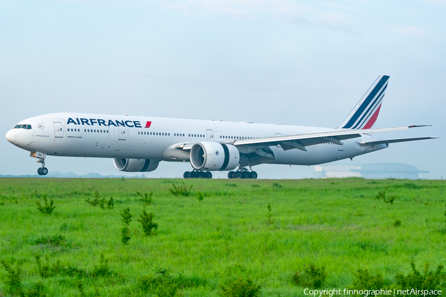 Air France Boeing 777-328(ER) (F-GSQG) | Photo 571732
