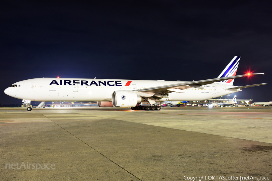 Air France Boeing 777-328(ER) (F-GSQJ) | Photo 540086