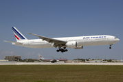 Air France Boeing 777-328(ER) (F-GSQO) at  Miami - International, United States