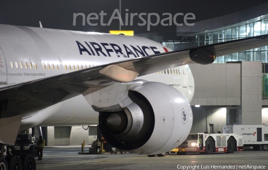 Air France Boeing 777-328(ER) (F-GSQO) | Photo 194602