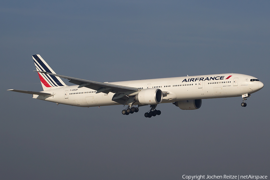 Air France Boeing 777-328(ER) (F-GSQP) | Photo 129549