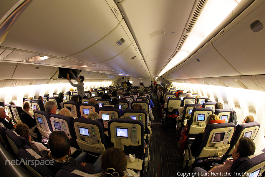 Air France Boeing 777-328(ER) (F-GSQV) | Photo 396208