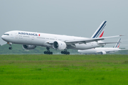 Air France Boeing 777-328(ER) (F-GSQV) at  Paris - Charles de Gaulle (Roissy), France