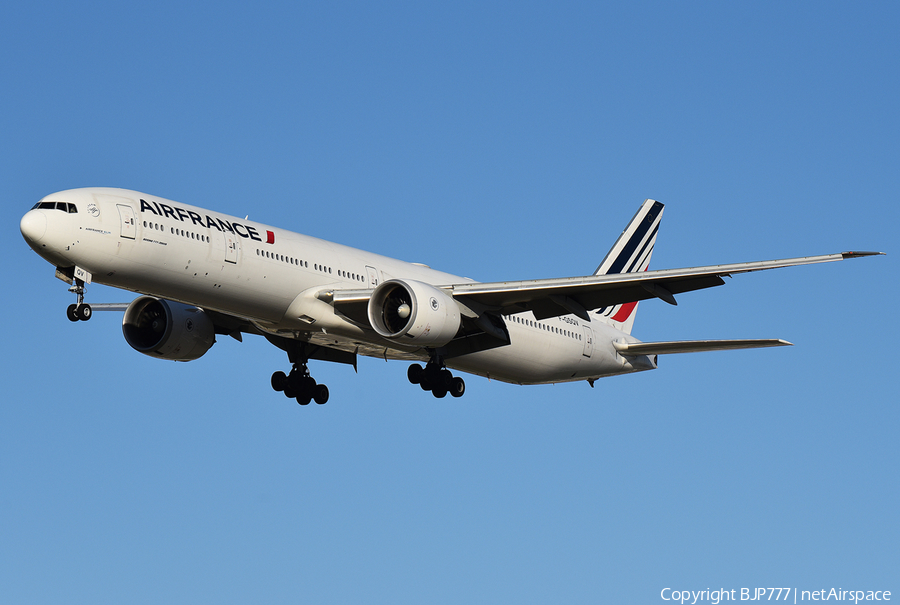 Air France Boeing 777-328(ER) (F-GSQV) | Photo 491733