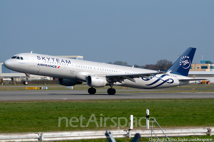 Air France Airbus A321-211 (F-GTAE) | Photo 44375