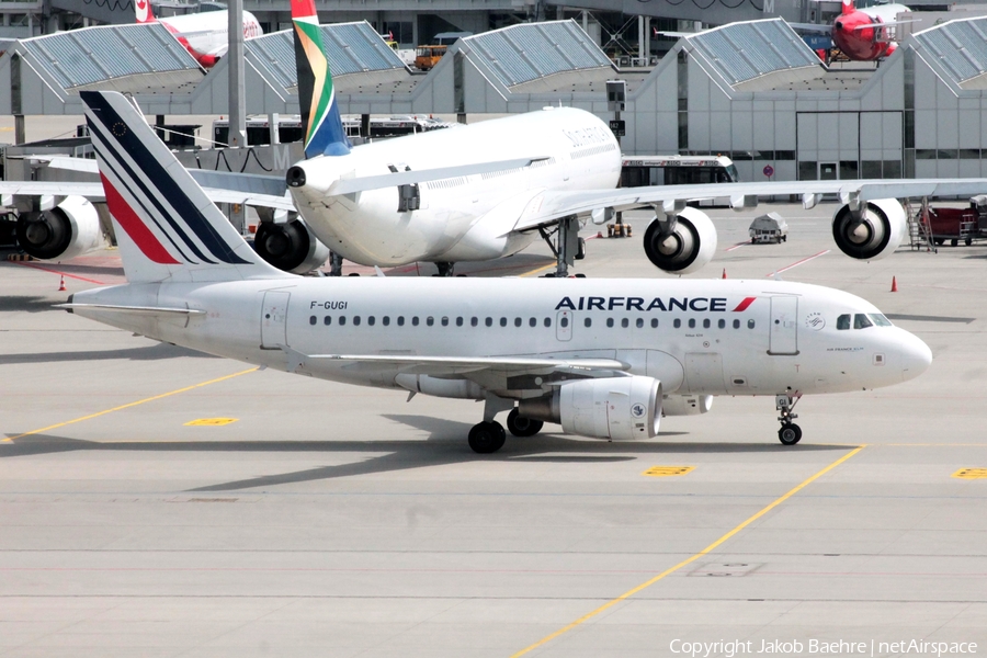 Air France Airbus A318-111 (F-GUGA) | Photo 140260