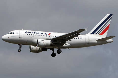 Air France Airbus A318-111 (F-GUGE) at  Copenhagen - Kastrup, Denmark