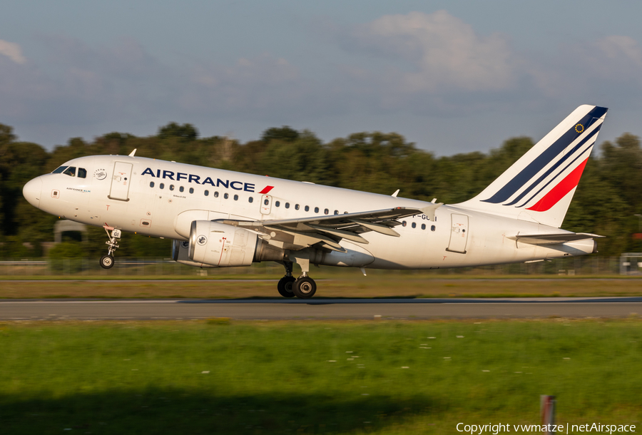 Air France Airbus A318-111 (F-GUGI) | Photo 470207