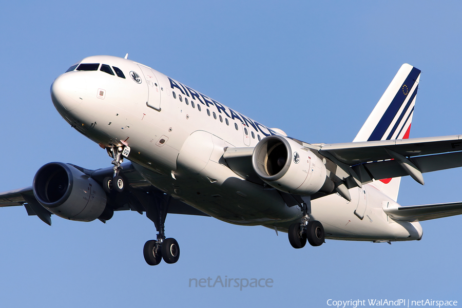 Air France Airbus A318-111 (F-GUGQ) | Photo 508731