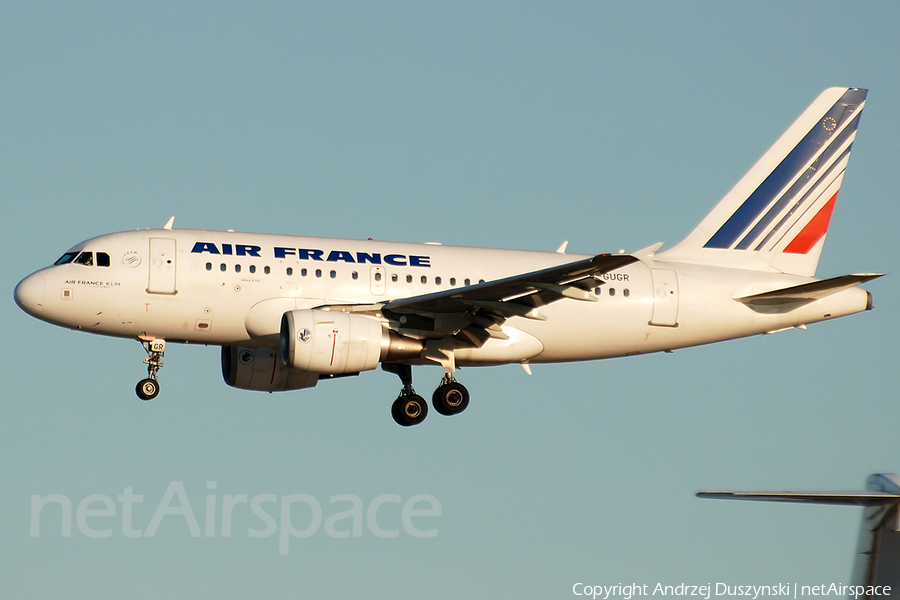 Air France Airbus A318-111 (F-GUGR) | Photo 307372