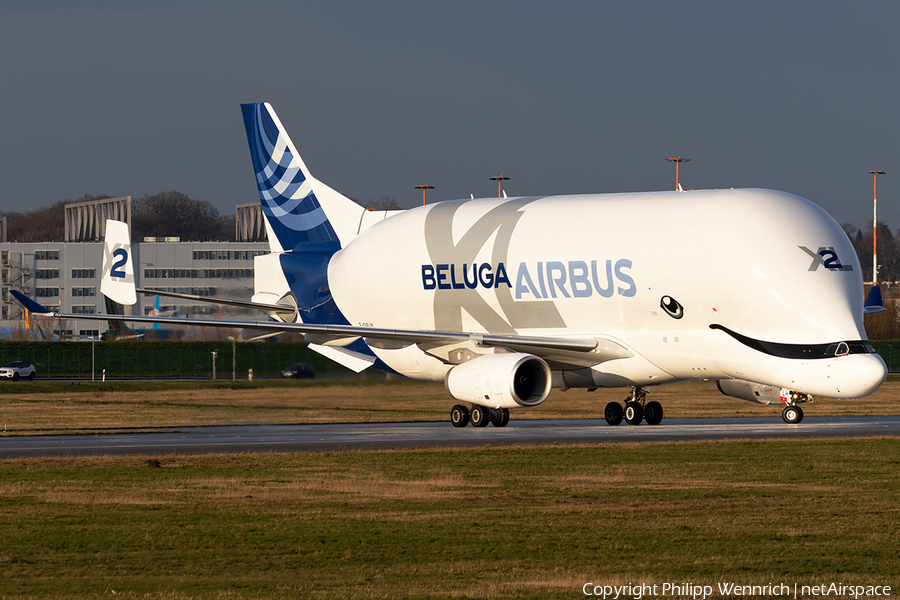 Airbus Transport International Airbus A330-743L Beluga XL (F-GXLH) | Photo 378216