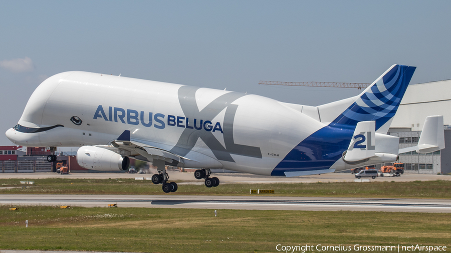 Airbus Transport International Airbus A330-743L Beluga XL (F-GXLH) | Photo 386942