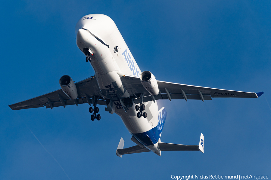 Airbus Transport International Airbus A330-743L Beluga XL (F-GXLH) | Photo 408637