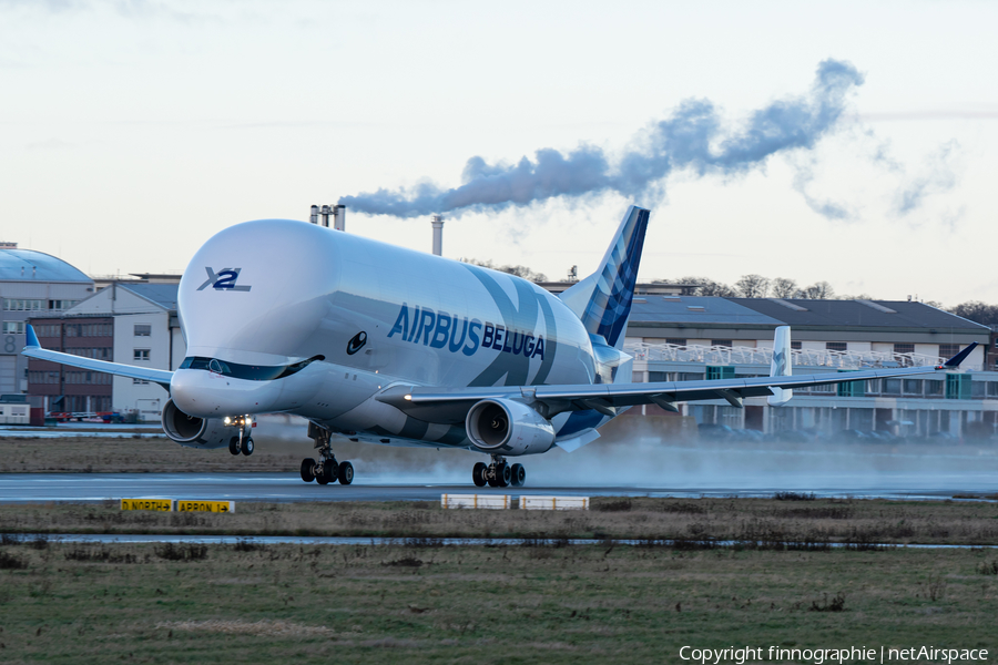 Airbus Transport International Airbus A330-743L Beluga XL (F-GXLH) | Photo 425832