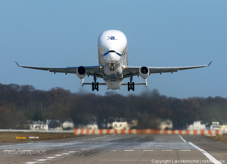Airbus Transport International Airbus A330-743L Beluga XL (F-GXLH) | Photo 432643