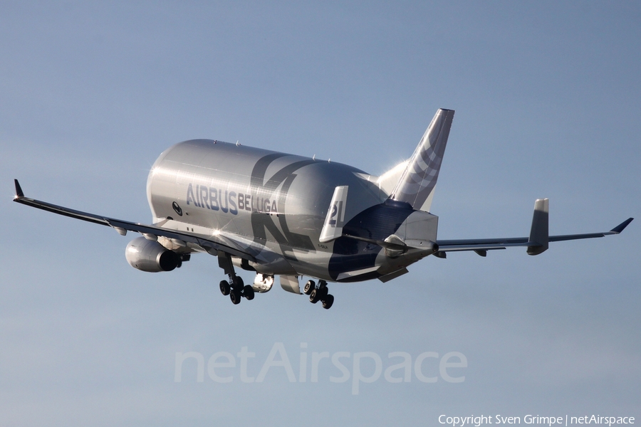 Airbus Transport International Airbus A330-743L Beluga XL (F-GXLH) | Photo 432994