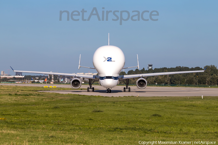 Airbus Transport International Airbus A330-743L Beluga XL (F-GXLH) | Photo 521017