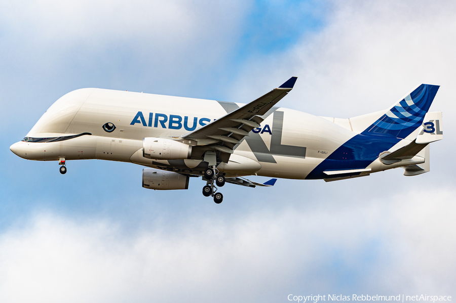 Airbus Transport International Airbus A330-743L Beluga XL (F-GXLI) | Photo 411994