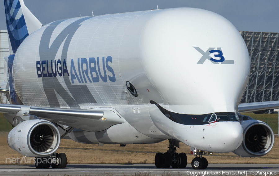 Airbus Transport International Airbus A330-743L Beluga XL (F-GXLI) | Photo 433095