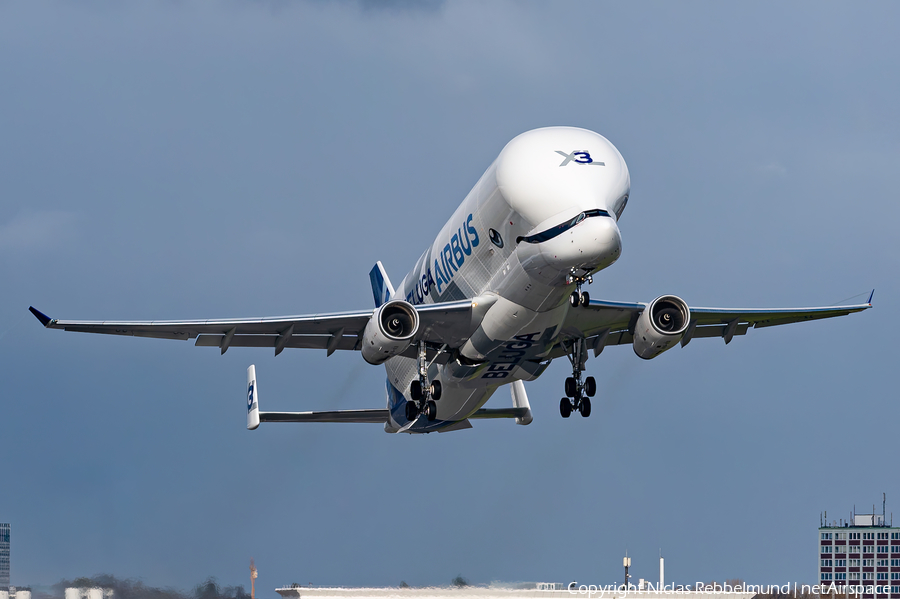 Airbus Transport International Airbus A330-743L Beluga XL (F-GXLI) | Photo 502605