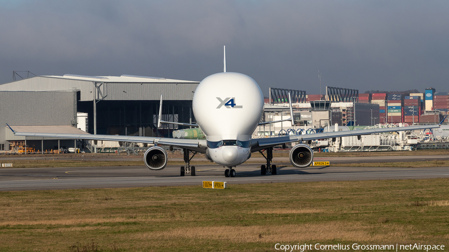 Airbus Transport International Airbus A330-743L Beluga XL (F-GXLI) | Photo 556654