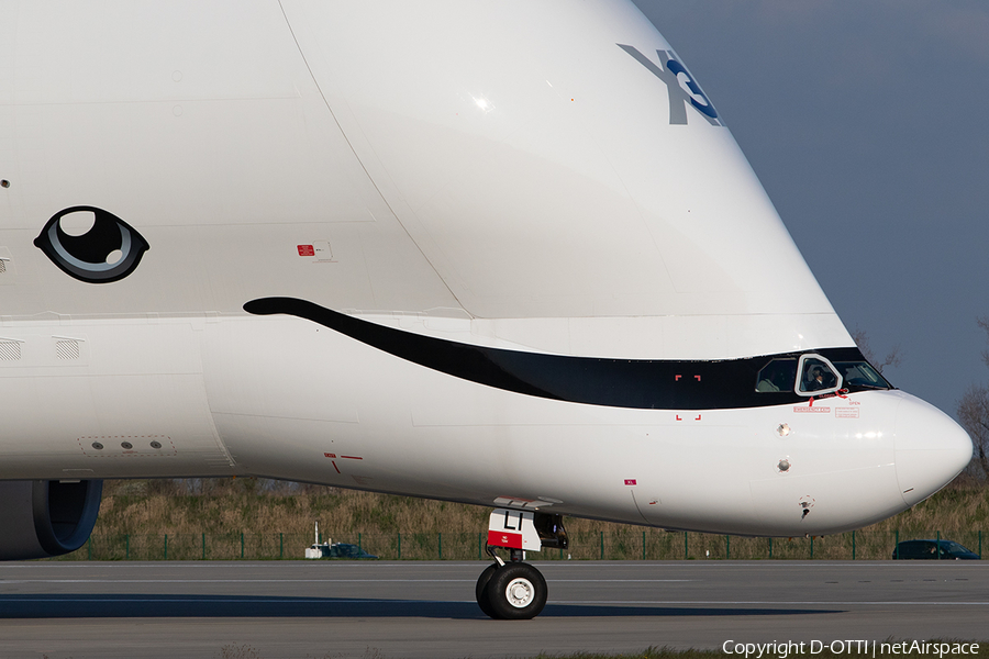 Airbus Transport International Airbus A330-743L Beluga XL (F-GXLI) | Photo 564210