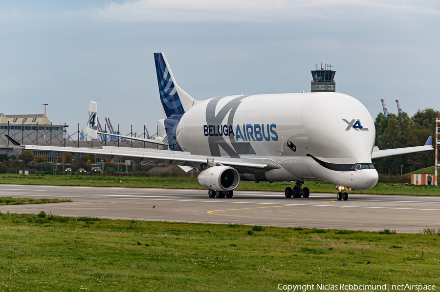 Airbus Transport International Airbus A330-743L Beluga XL (F-GXLJ) | Photo 477395