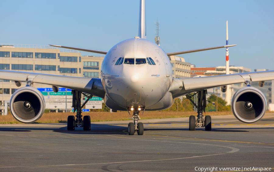 Air France Airbus A330-203 (F-GZCB) | Photo 206628