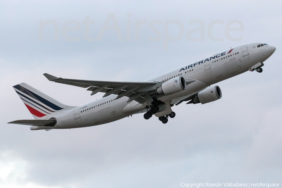 Air France Airbus A330-203 (F-GZCB) | Photo 336355