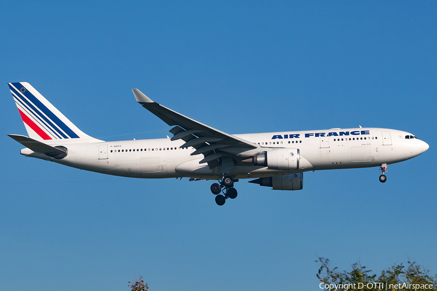 Air France Airbus A330-203 (F-GZCC) | Photo 372019