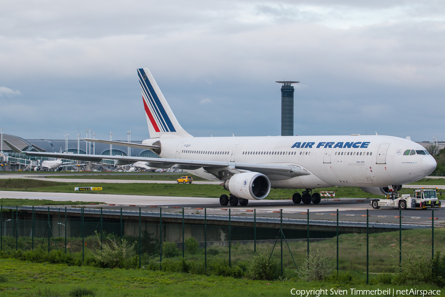 Air France Airbus A330-203 (F-GZCF) | Photo 241707