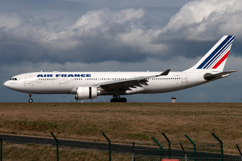 Air France Airbus A330-203 (F-GZCF) at  Paris - Charles de Gaulle (Roissy), France