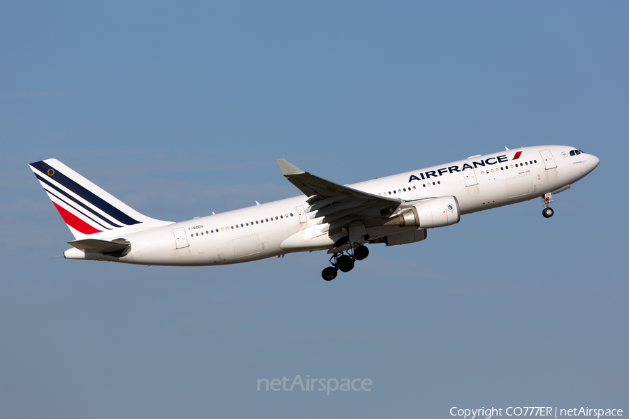 Air France Airbus A330-203 (F-GZCG) | Photo 104577