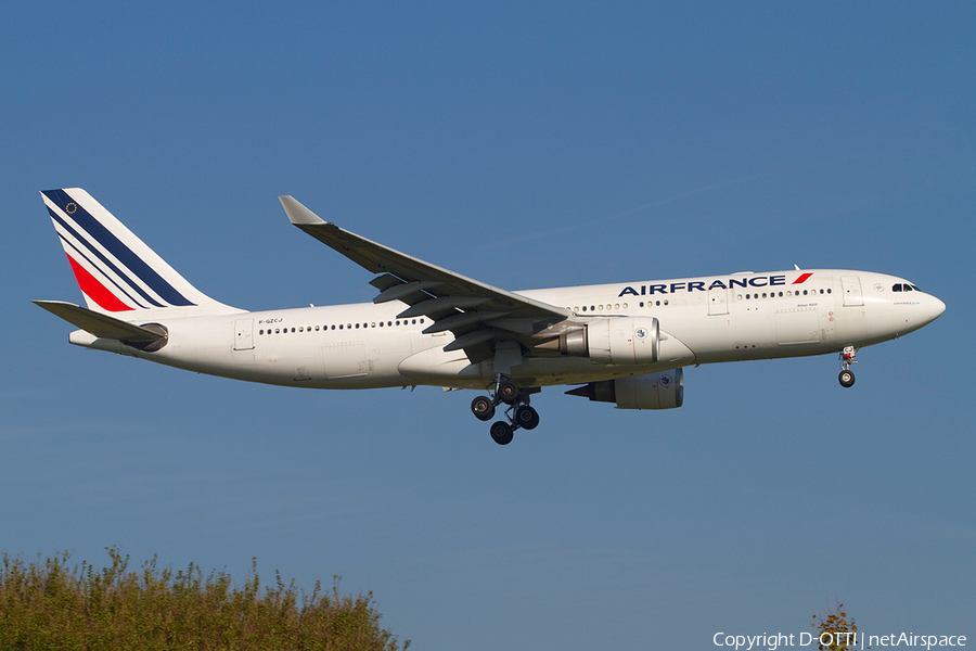 Air France Airbus A330-203 (F-GZCJ) | Photo 372021