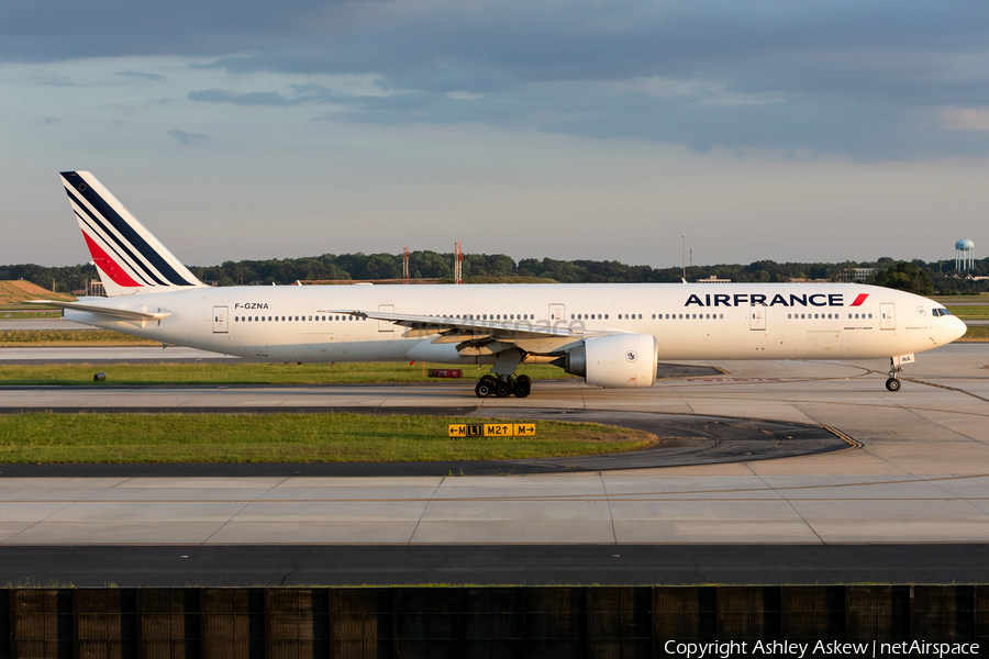 Air France Boeing 777-328(ER) (F-GZNA) | Photo 391087