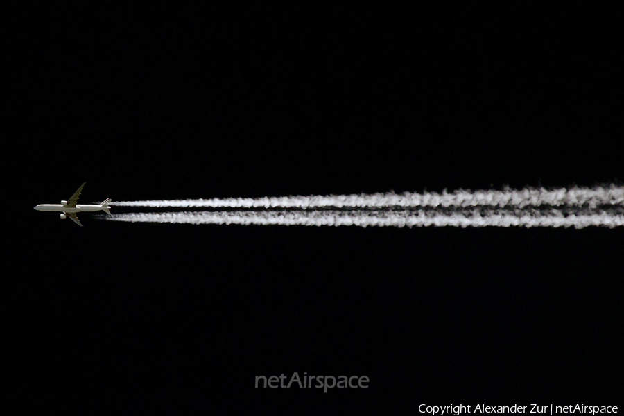 Air France Boeing 777-328(ER) (F-GZNA) | Photo 387657