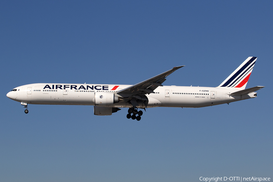 Air France Boeing 777-328(ER) (F-GZND) | Photo 543447