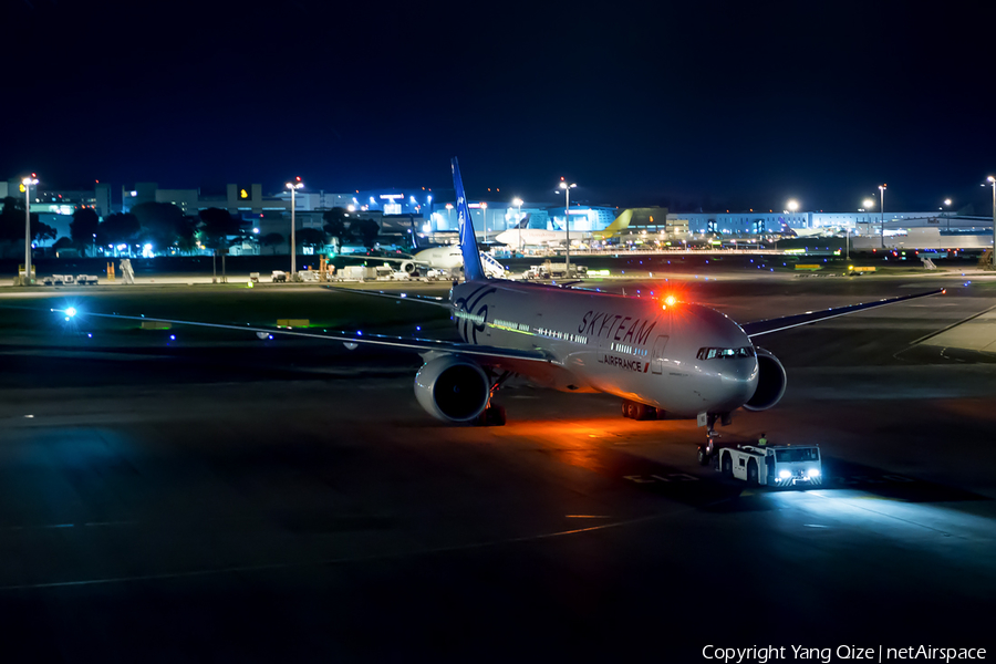 Air France Boeing 777-328(ER) (F-GZNE) | Photo 173017
