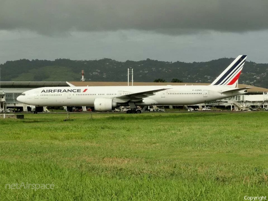 Air France Boeing 777-328(ER) (F-GZNG) | Photo 52211