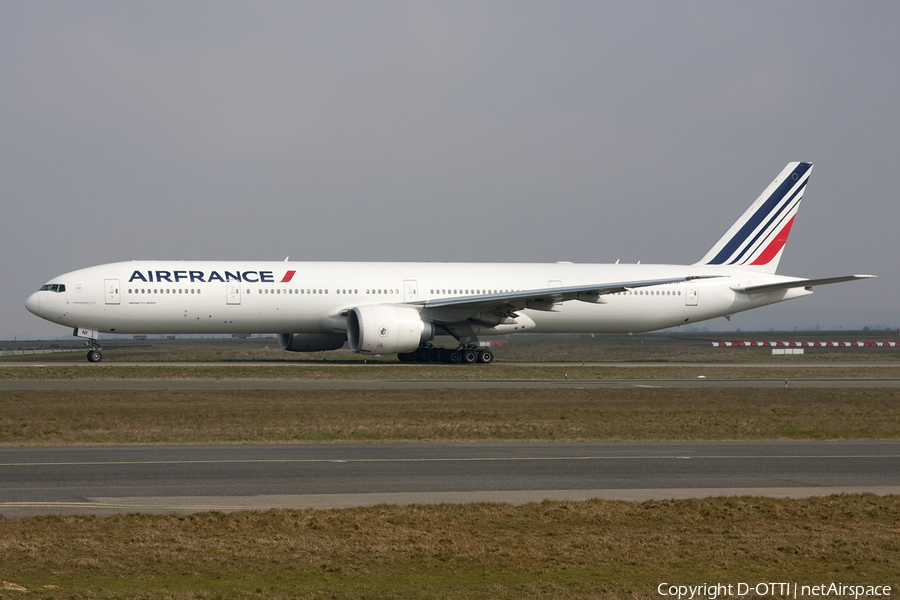 Air France Boeing 777-328(ER) (F-GZNI) | Photo 403966
