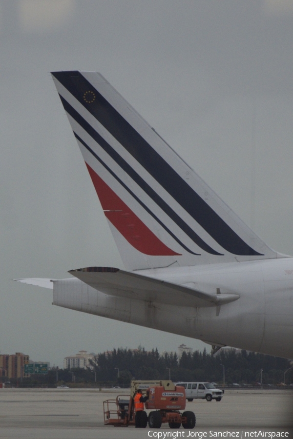 Air France Boeing 777-328(ER) (F-GZNI) | Photo 18873