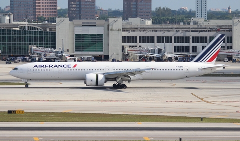 Air France Boeing 777-328(ER) (F-GZNI) at  Miami - International, United States