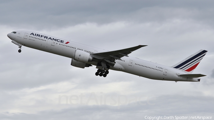 Air France Boeing 777-328(ER) (F-GZNJ) | Photo 221147